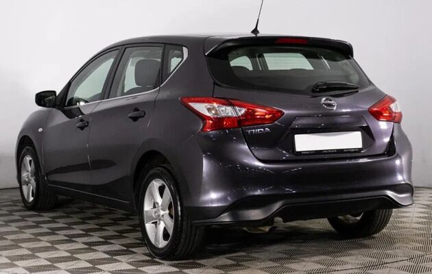 Nissan Tiida, фото №4
