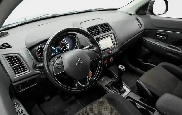 Mitsubishi ASX, фото №8