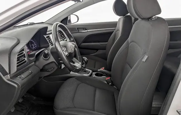 Hyundai Elantra, фото №8