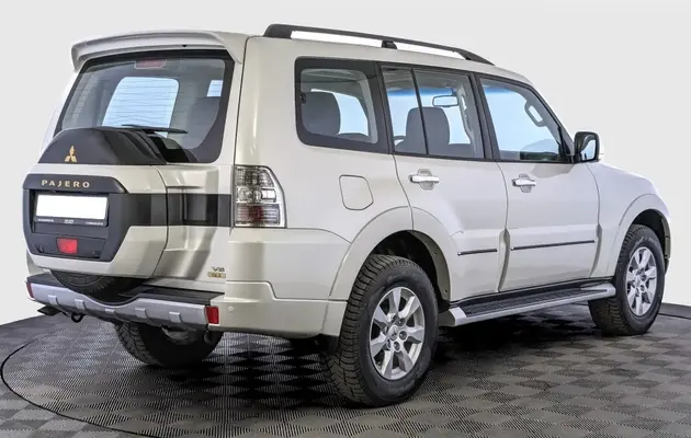 Mitsubishi Pajero, фото №2