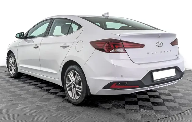 Hyundai Elantra, фото №4