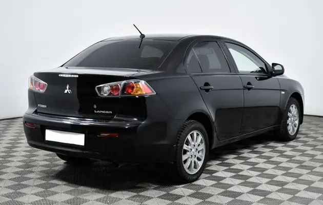 Mitsubishi Lancer, фото №2