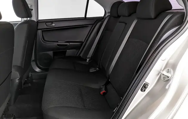 Mitsubishi Lancer, фото №6