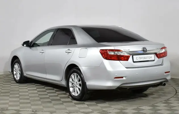 Toyota Camry, фото №4
