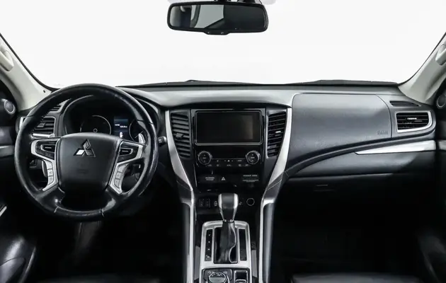 Mitsubishi Pajero Sport, фото №6