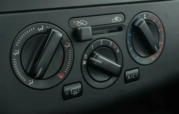 Nissan Tiida, фото №8