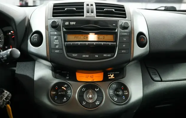 Toyota RAV4, фото №7