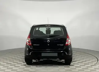 Renault SANDERO