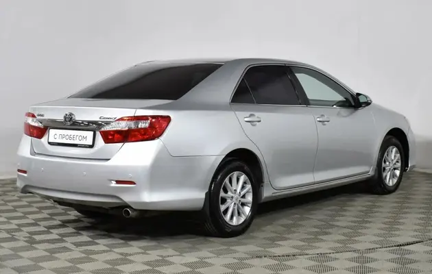 Toyota Camry, фото №2