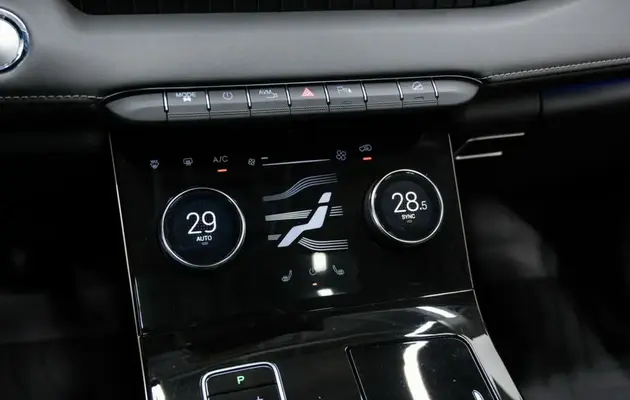 EXEED LX, фото №10