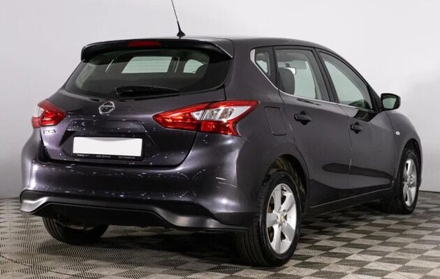 Nissan Tiida, фото №2