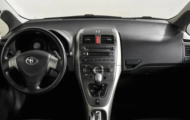 Toyota Auris, фото №7